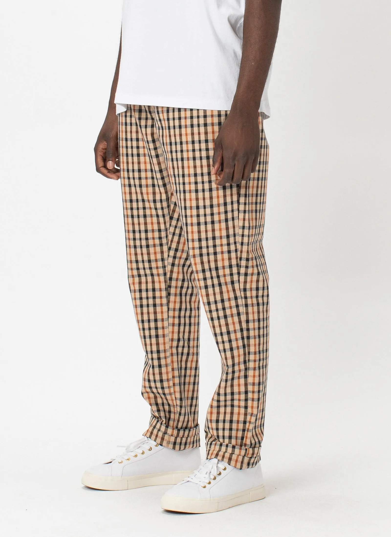 B.Relaxed Chino Beige Check