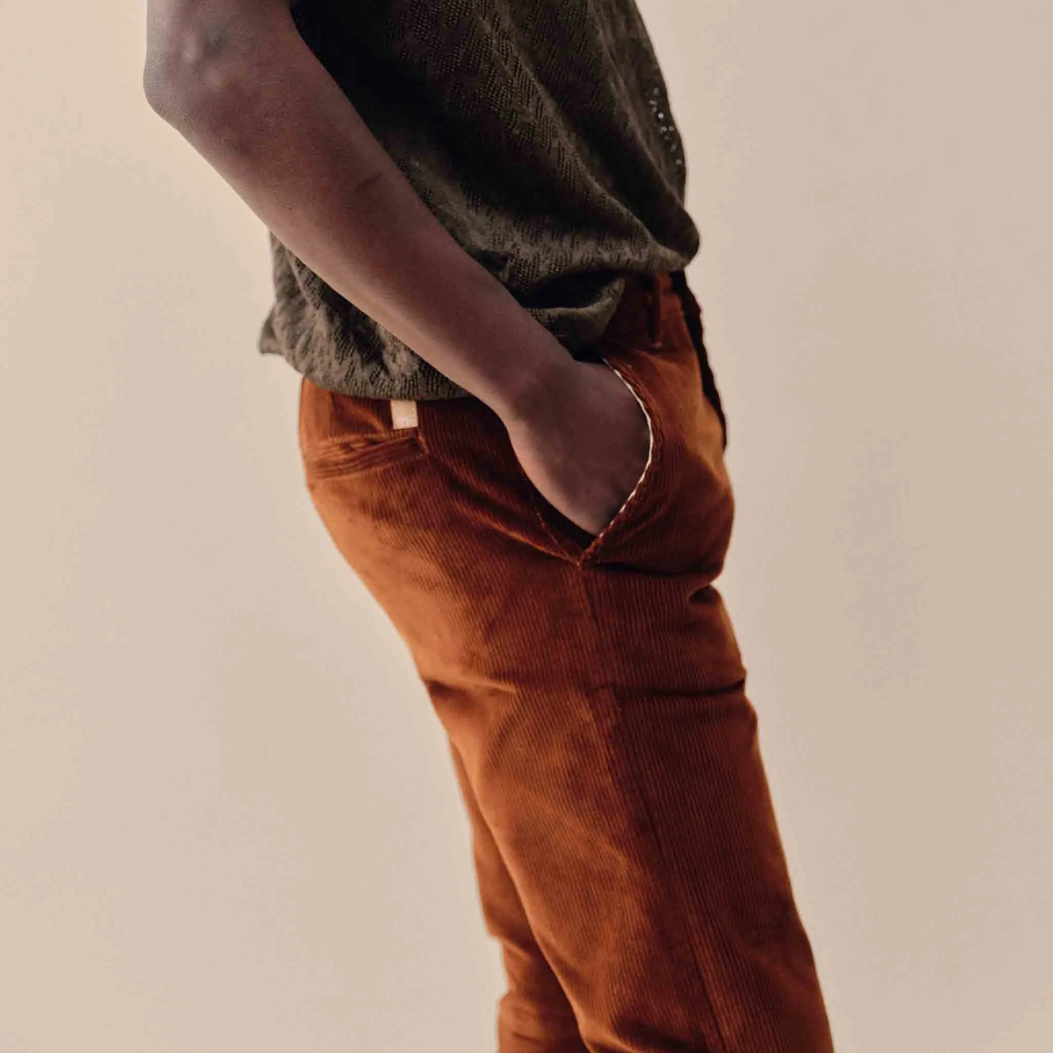 Chino Jeannot Velours terracotta coupe demi-slim