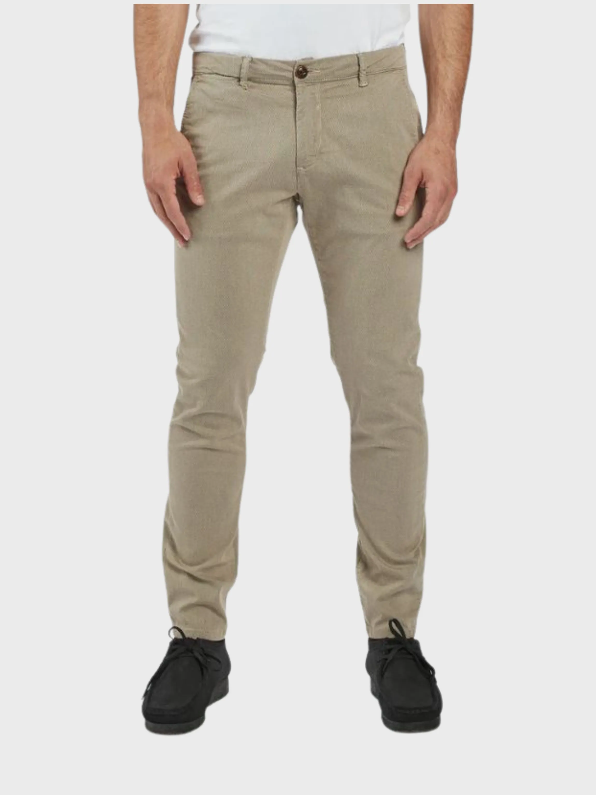 Gabba Paul Dale Chino Humus SS23