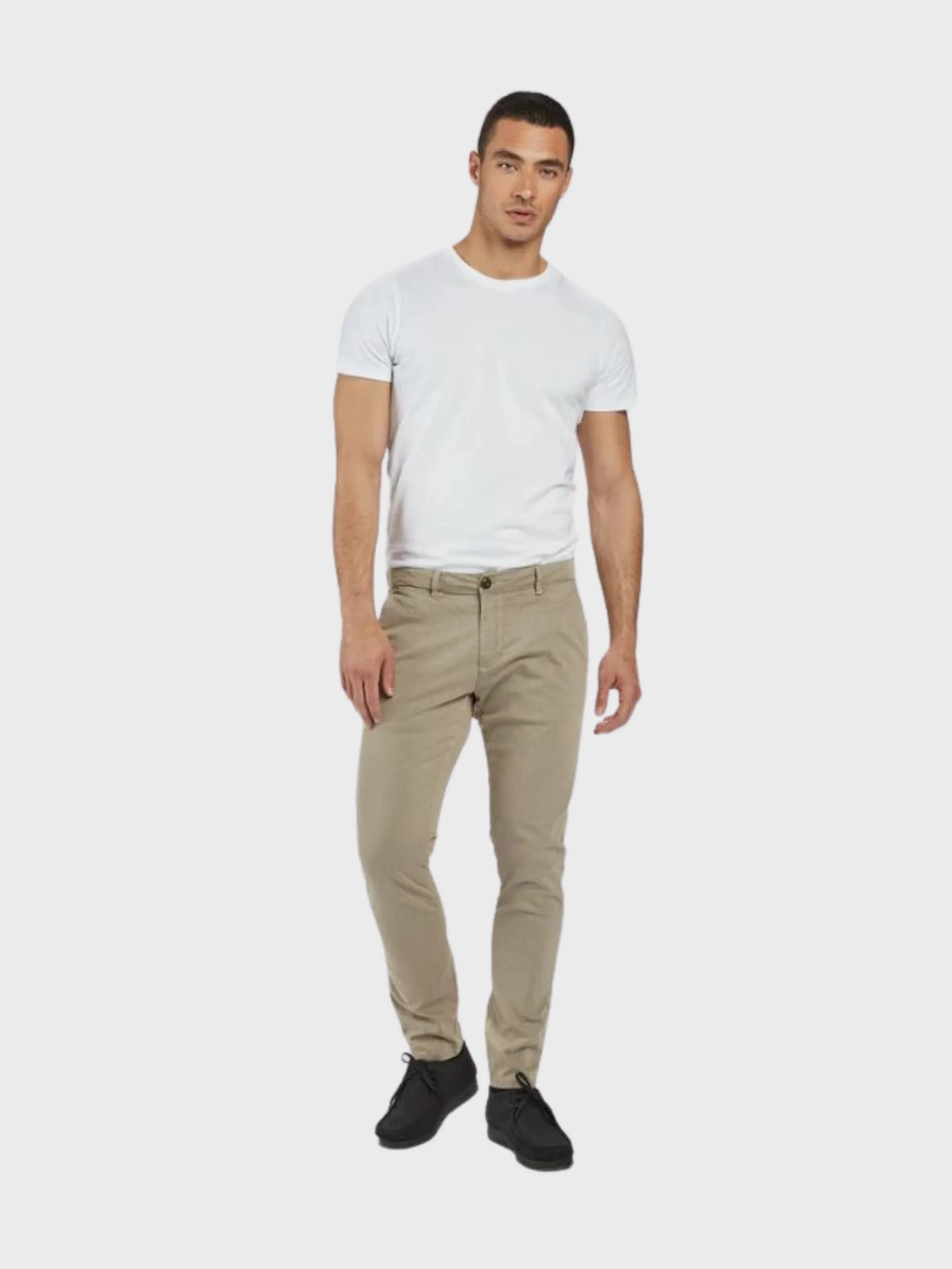 Gabba Paul Dale Chino Humus SS23