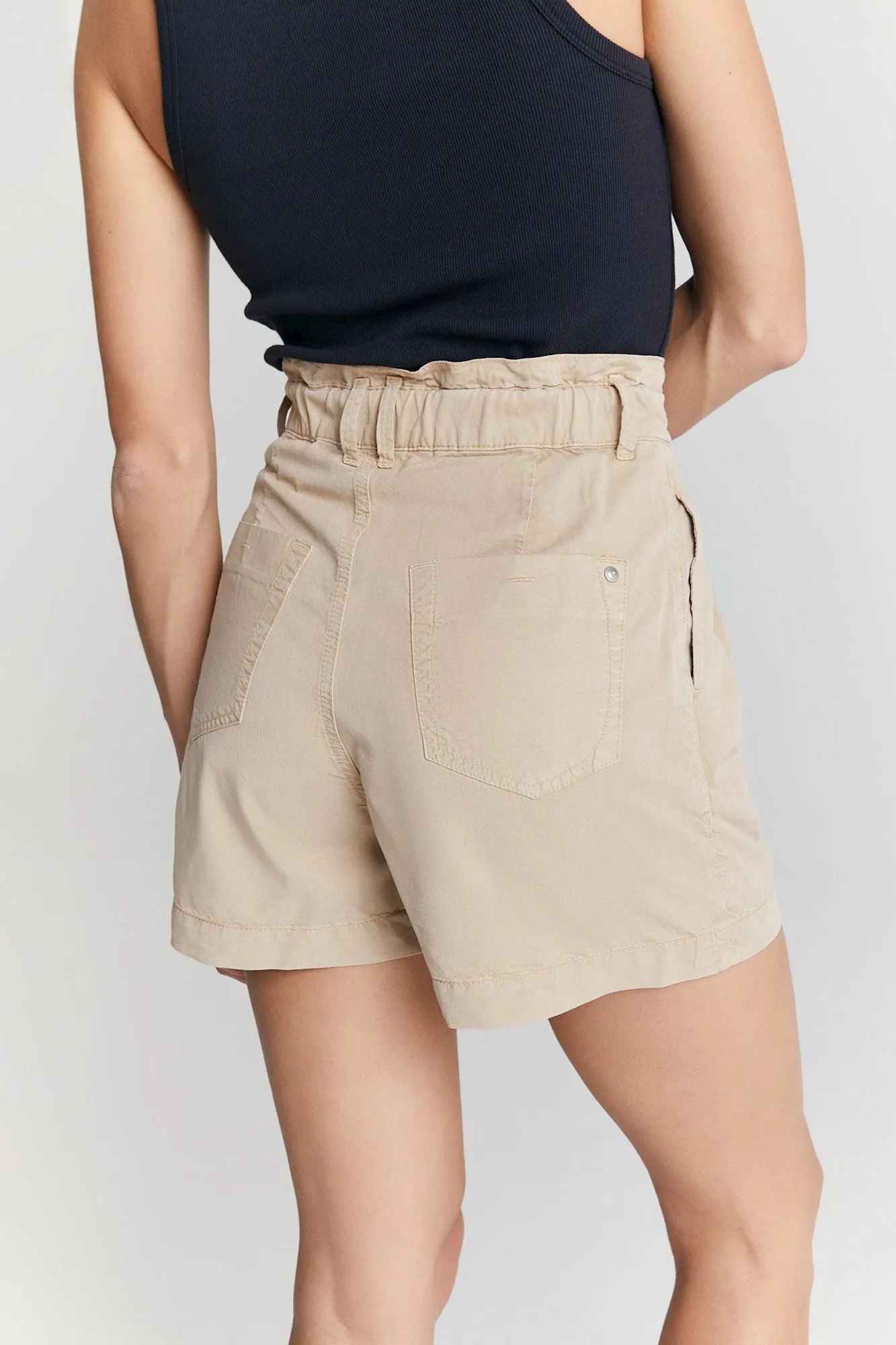 Judy High Waist Paperbag Chino Shorts Beige