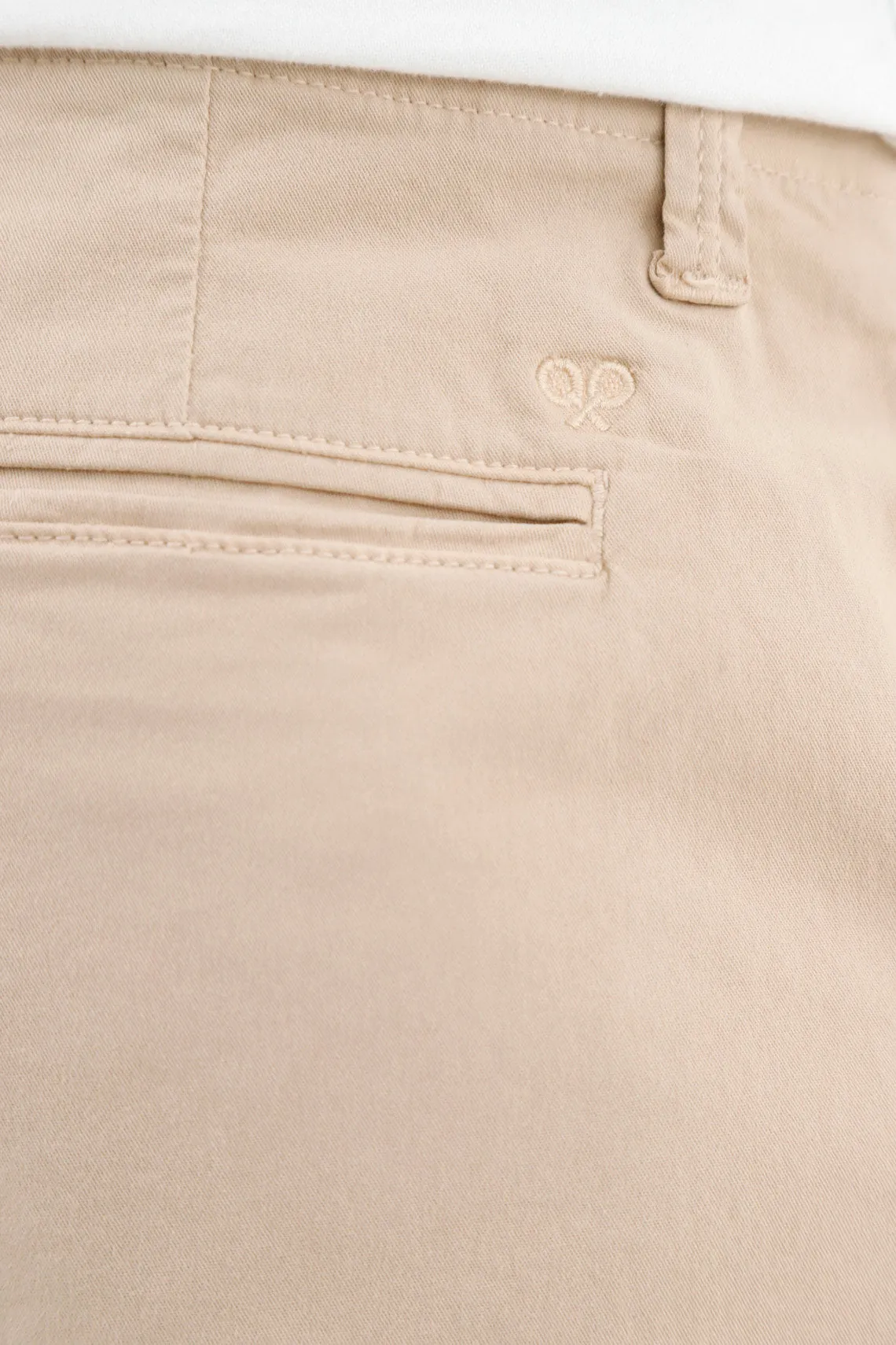 Pantalón clásico café para hombre