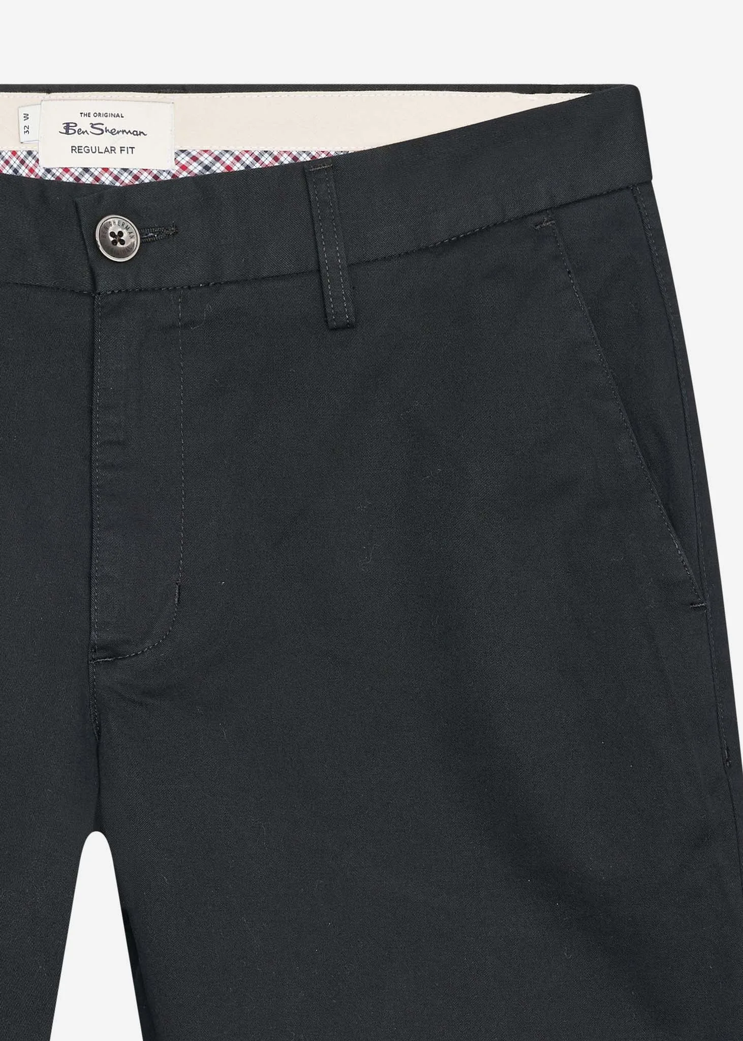 Signature chino short - black